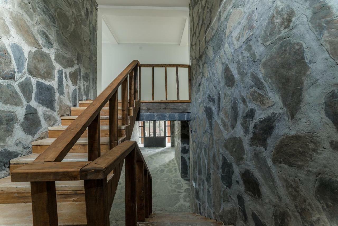 Hotel Complex Nabadi Omalo Екстер'єр фото